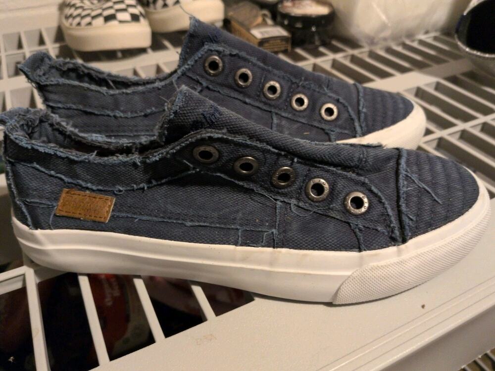 Blowfish Sneakers Denim Blue Play Round Toe Slip On Casual Canvas Size 6.5
